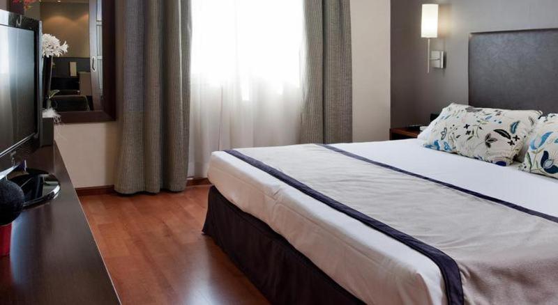 Catalonia Goya Hotel Madrid Room photo