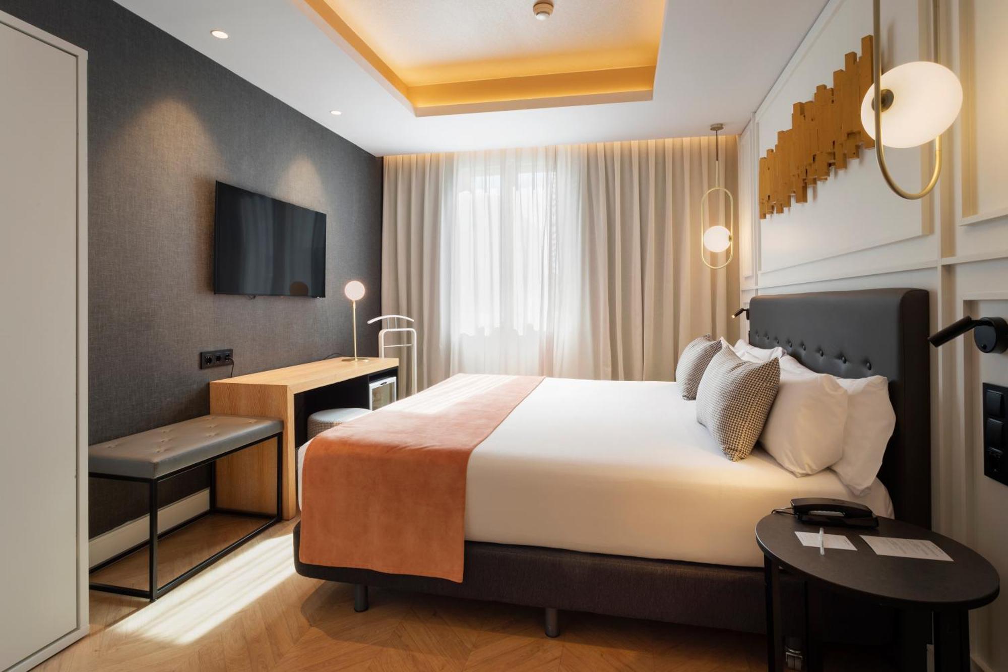 Catalonia Goya Hotel Madrid Exterior photo